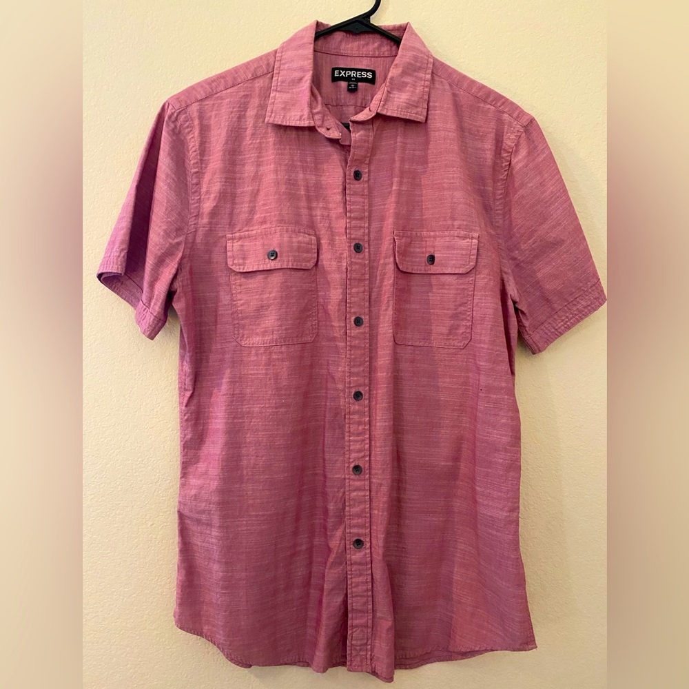 Express men’s button up shirt in a light faded pink. Size medium.Great condition